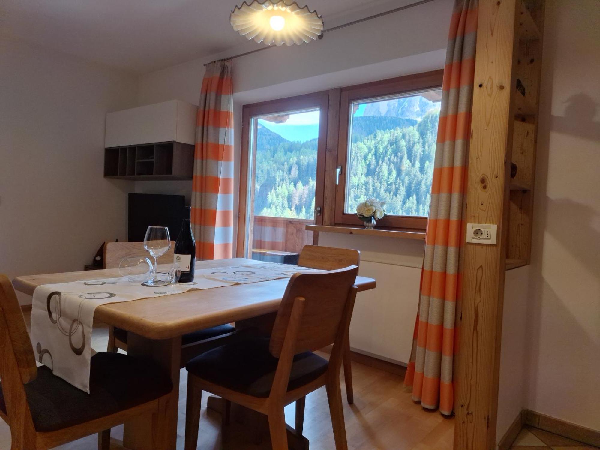 Apartments Insam Santa Cristina Val Gardena Екстериор снимка