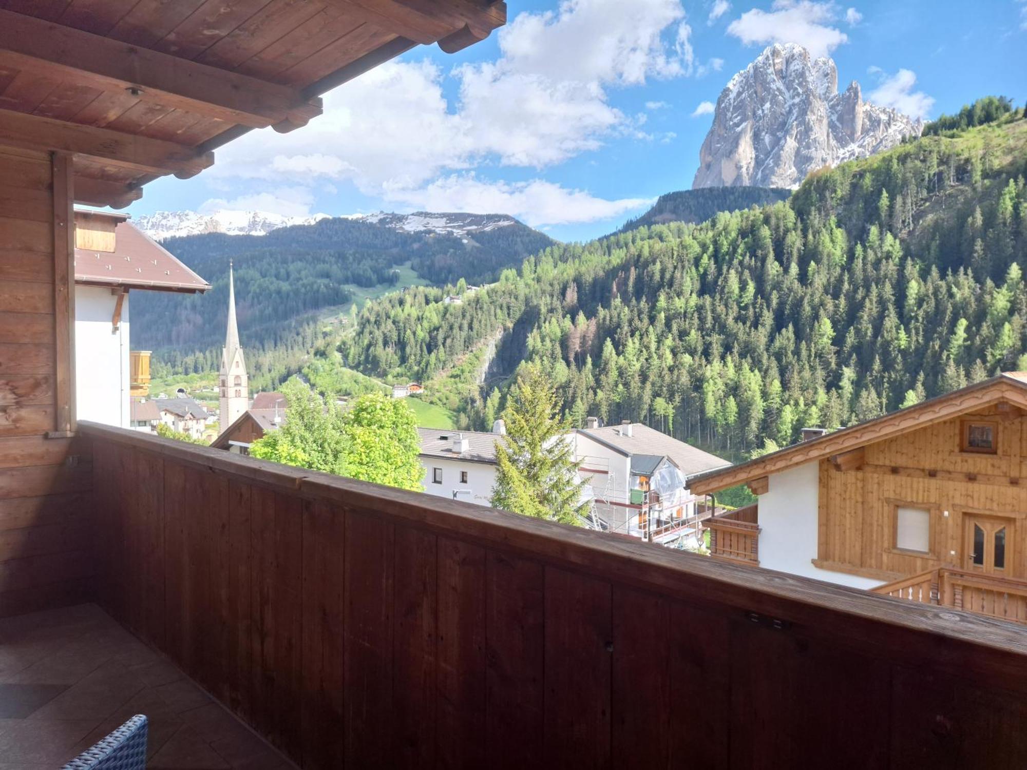 Apartments Insam Santa Cristina Val Gardena Екстериор снимка