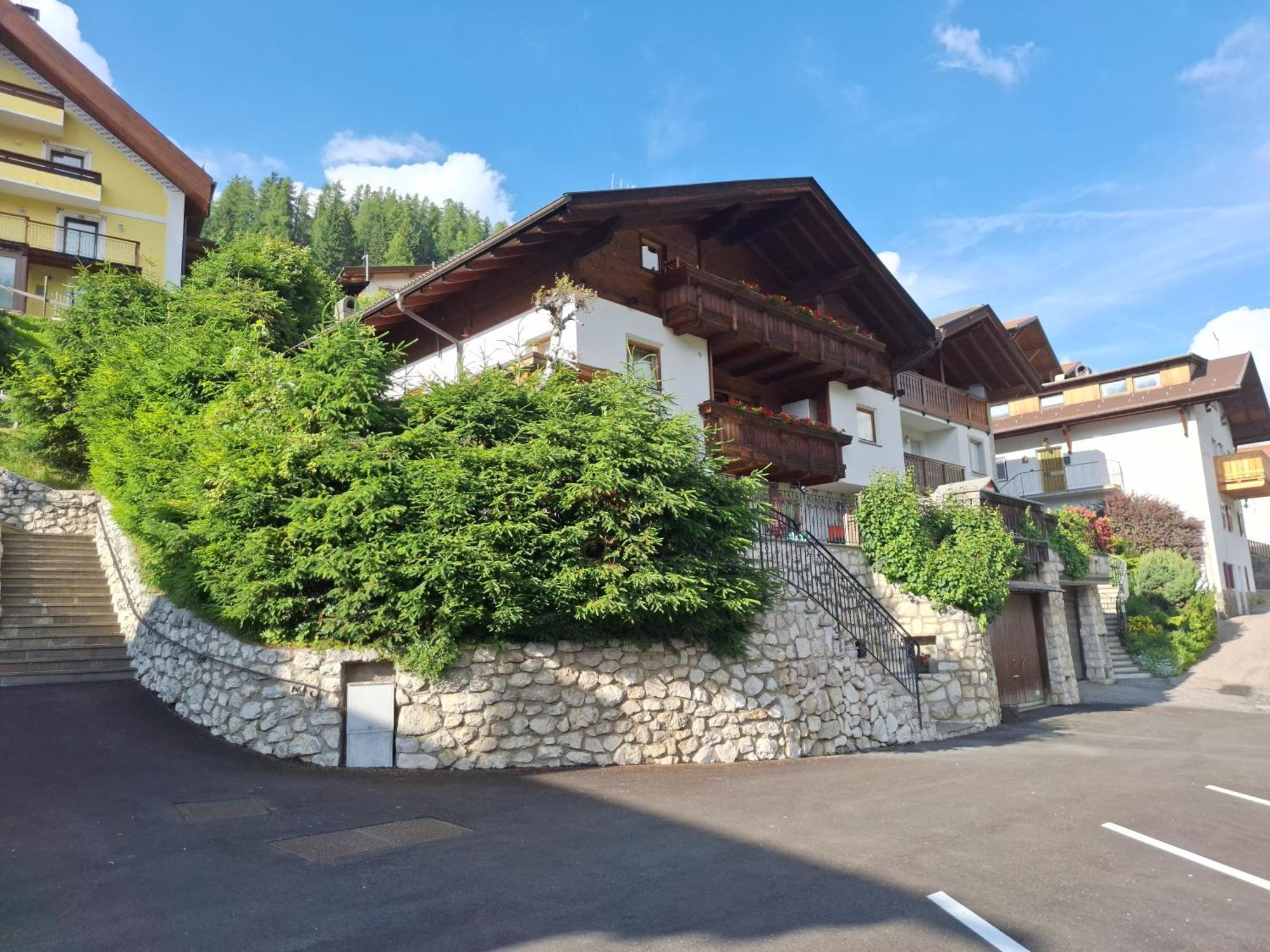 Apartments Insam Santa Cristina Val Gardena Екстериор снимка